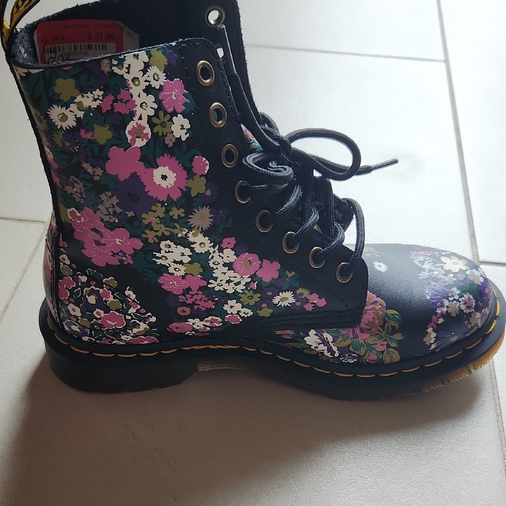Dr. Martens 1460 Pascal Vintage Floral Backhand Women's Boots